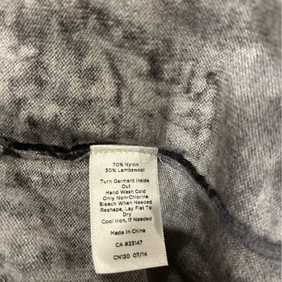 Talbots sweater - Picture 5 of 5